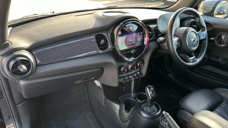 MINI Hatchback 1.5 Cooper Exclusive 3dr Auto Petrol Hatchback